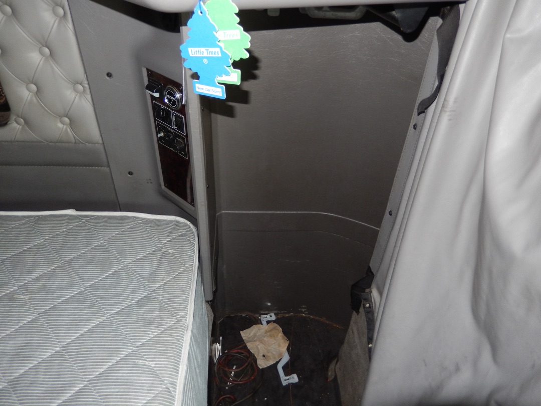 2012 KENWORTH T660 - Image 28